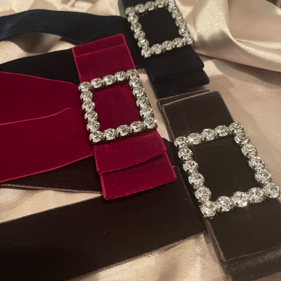 Handmade Elegant Pins - New - Picture 12 of 15